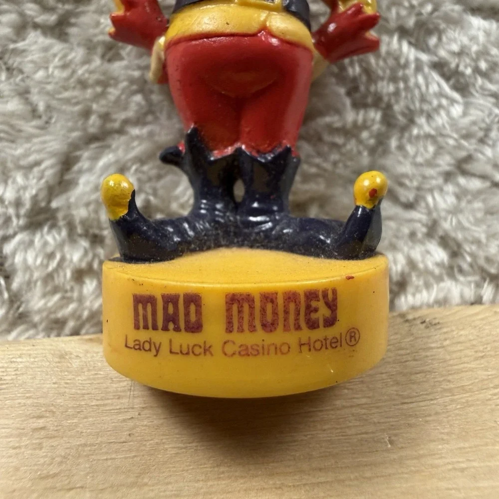 Vintage Las Vegas Lady‎ Luck Casino Mad Money Clown Keychain Fob Souvenir Nevada